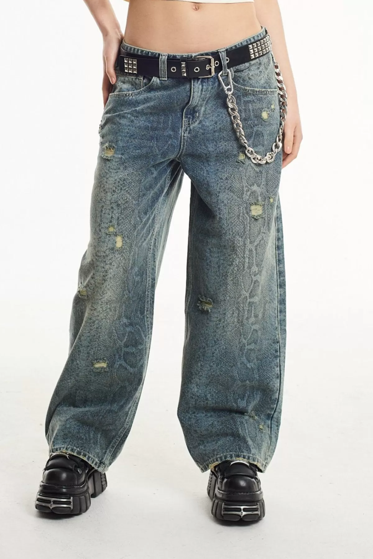 New The Ragged Priest Scale Snakeskin Print Slim Sweeper Jean