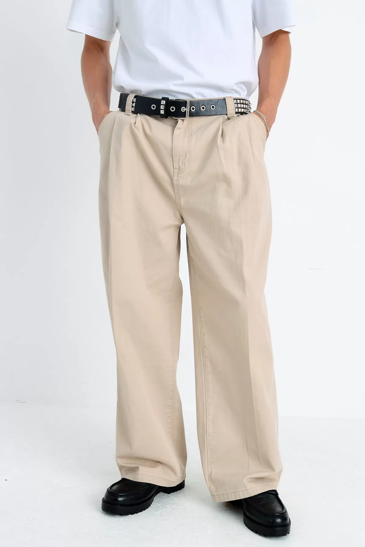 Best Sale The Ragged Priest Scholar Chino